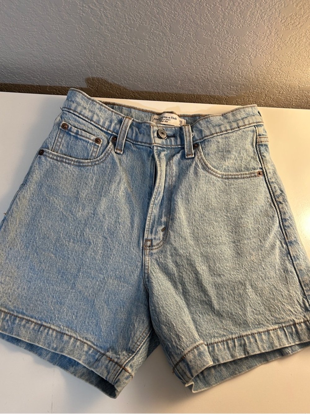 Abercrombie & Fitch Dad Shorts - Picture 2 of 4